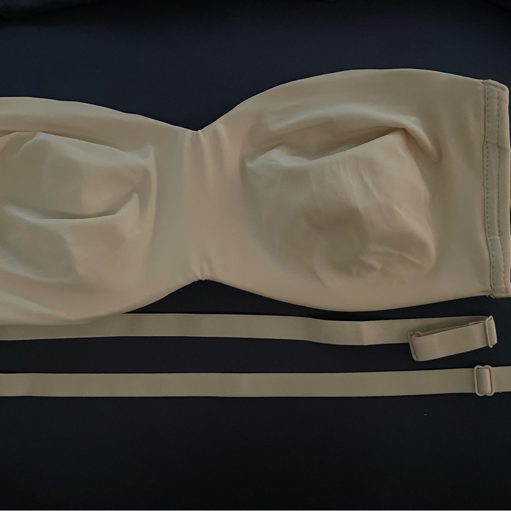 Nude Convertible Bra fits like 36F (rubs small says 36H on tags) NWOT